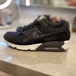 AirMax 90 size 6.5 barely worn